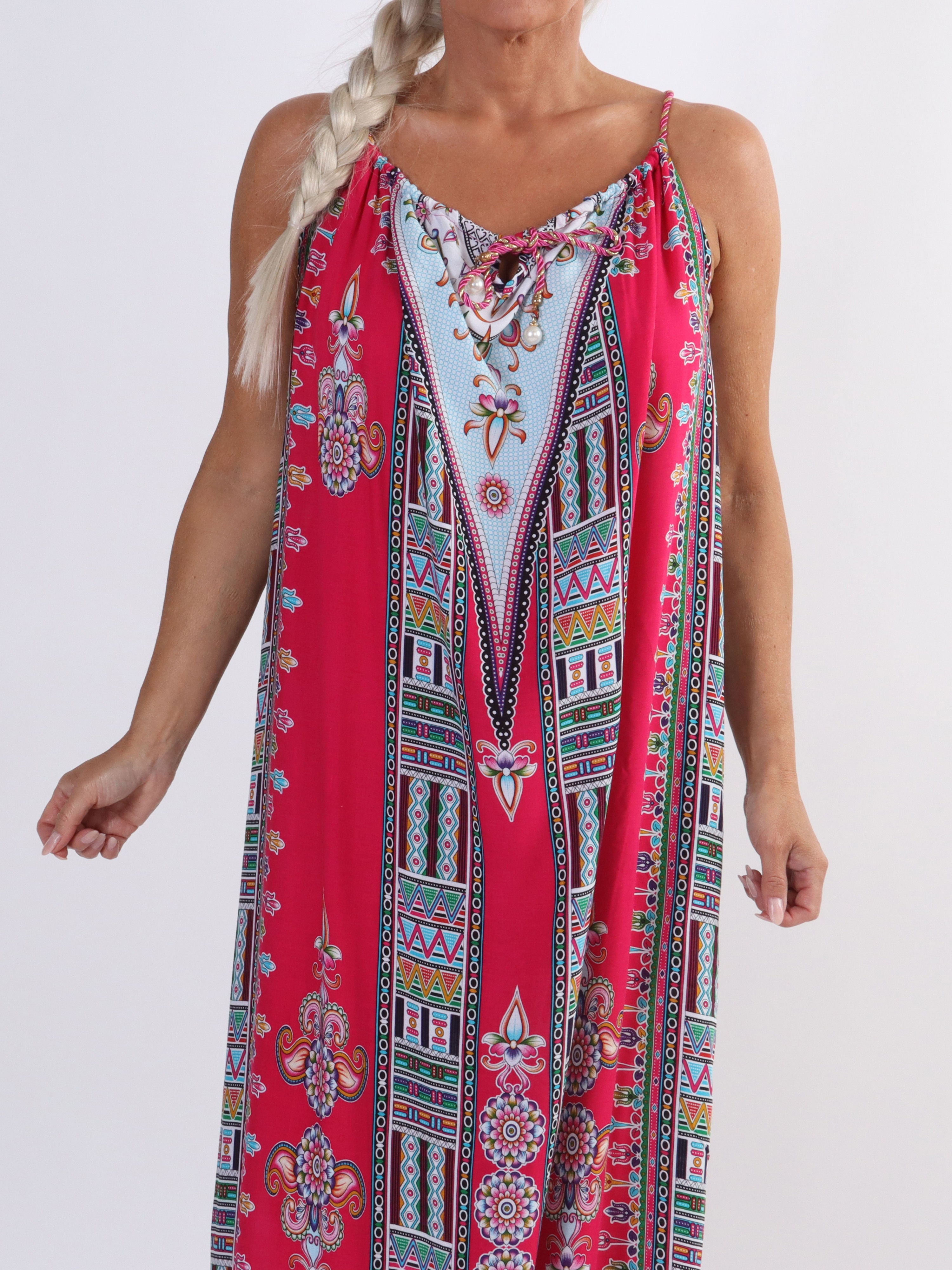 Elina - Lang farvet plus size kjole med snoet stropper